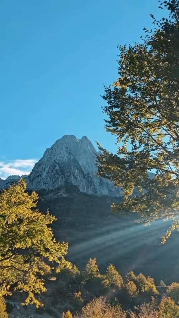 Mountain landscape surrounding North Alpine Villas